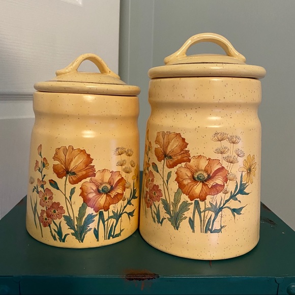 Vintage Other - Vintage treasure craft canister set